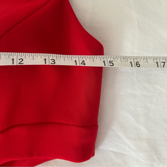 Xscape Formal Gown Sleeveless Red Cutouts Pleated Size 4 - Picture 6 of 10